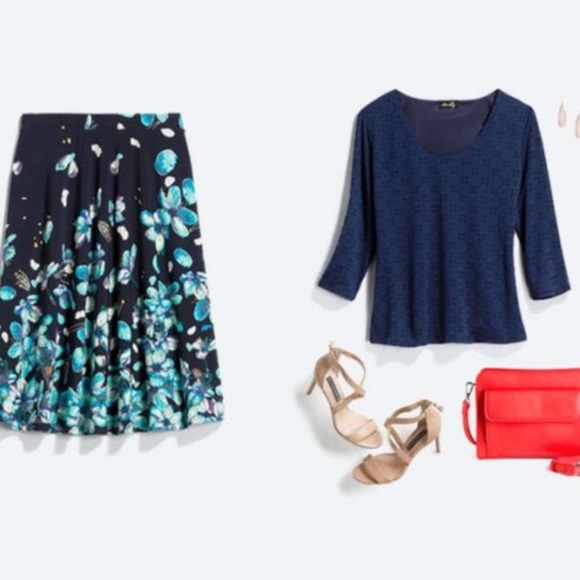 Gilli Blue & Black Floral Midi Skirt Size Small - Picture 8 of 9